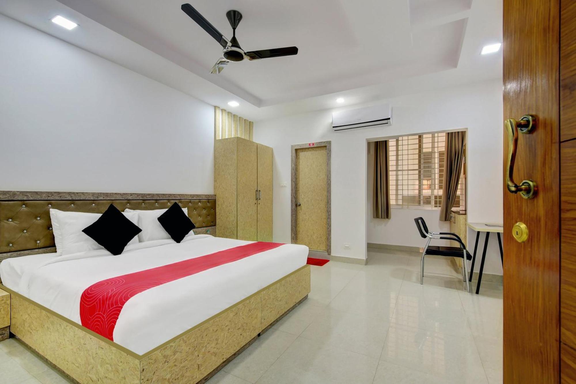 Hotel Super Grand Collection O Near Sarjapur Road Near 7D Voyage Bangalore Exterior foto
